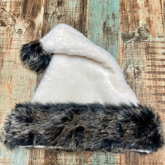 🆕 Black & White Santa Hat Bundle | #S17 - Picture 3 of 13